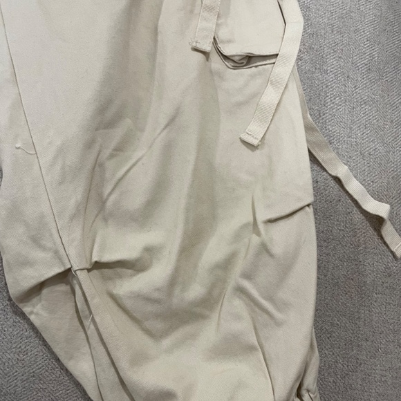 Forever 21 Oversized Cargo Pants - Picture 3 of 4